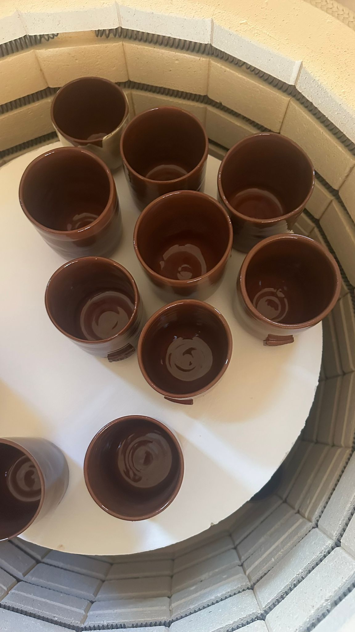 2 x Wool Pots Bundles (20 Wool Pots) plus a Red Wool Pots Planting Pot (Single)